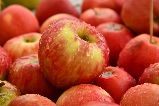 [136] MANZANA ROJA